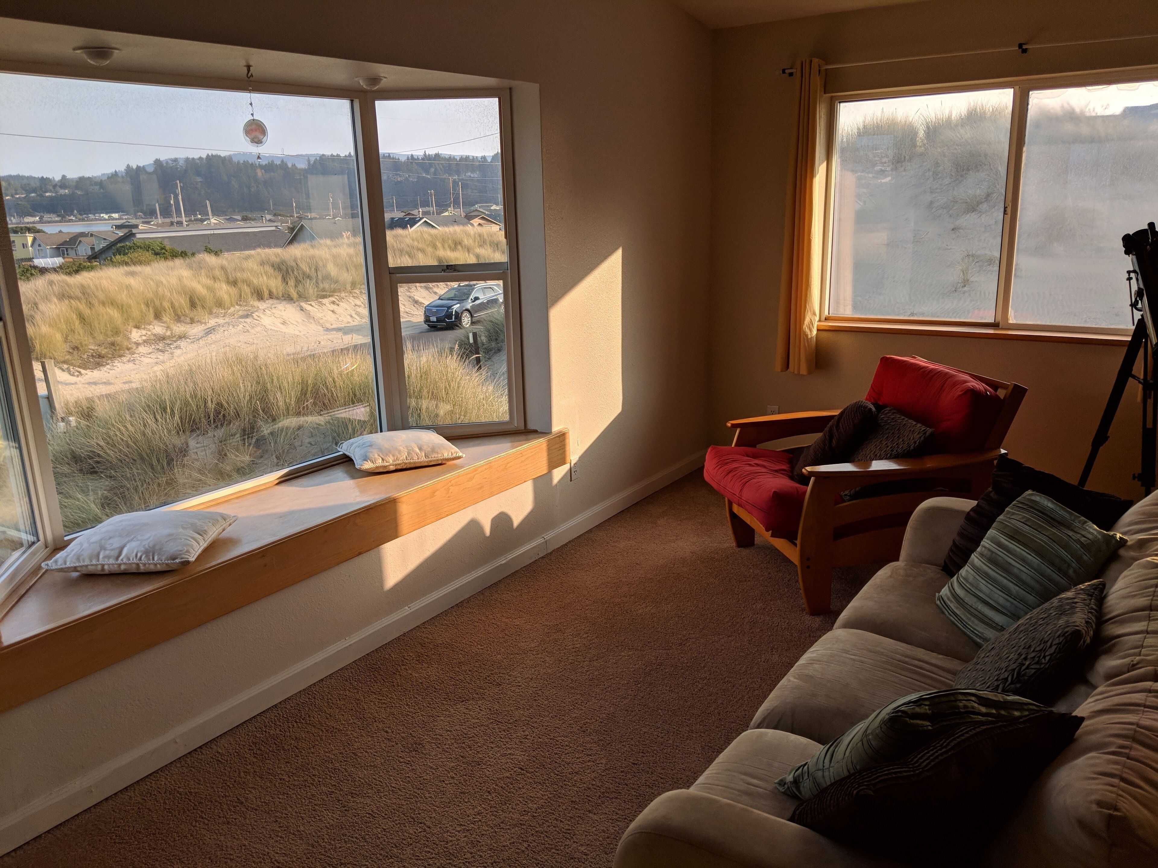 Beautiful oceanfront house!  Ask about longer stay discounts!