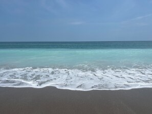 On the beach - Best Views on the Island! Oceanfront, Sunsets, Boat dock, Elevator, pool, fish! (Topsail Beach)