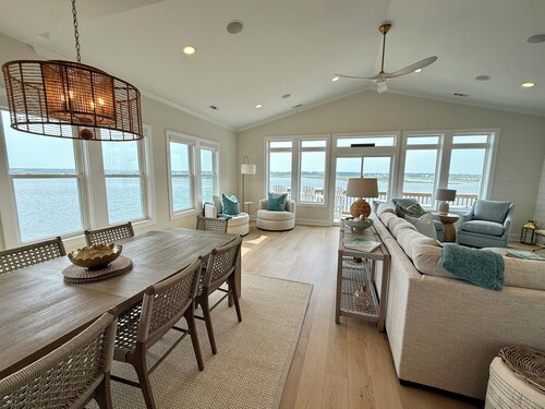Best Views on the Island! Oceanfront, Sunsets, Boat dock, Elevator, pool, fish!