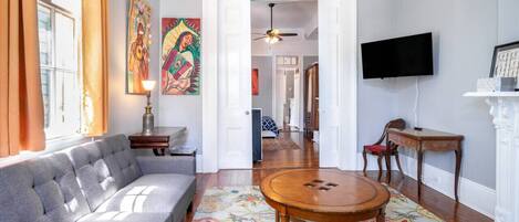 TV connectée, cheminée