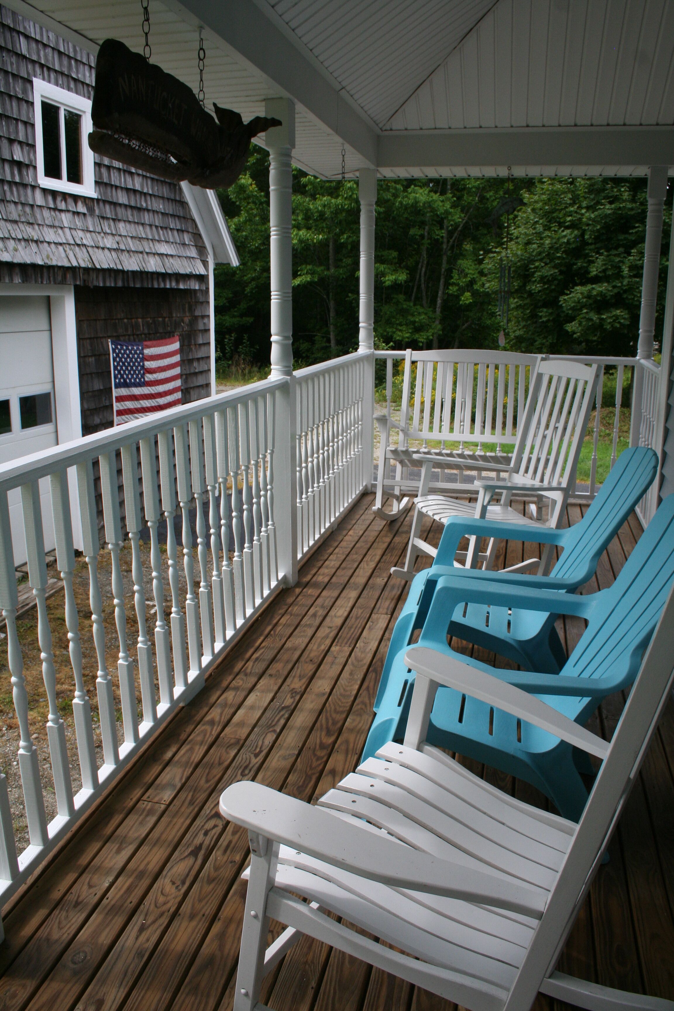 4 bedroom beautifully decorated 'Down East ' retreat!