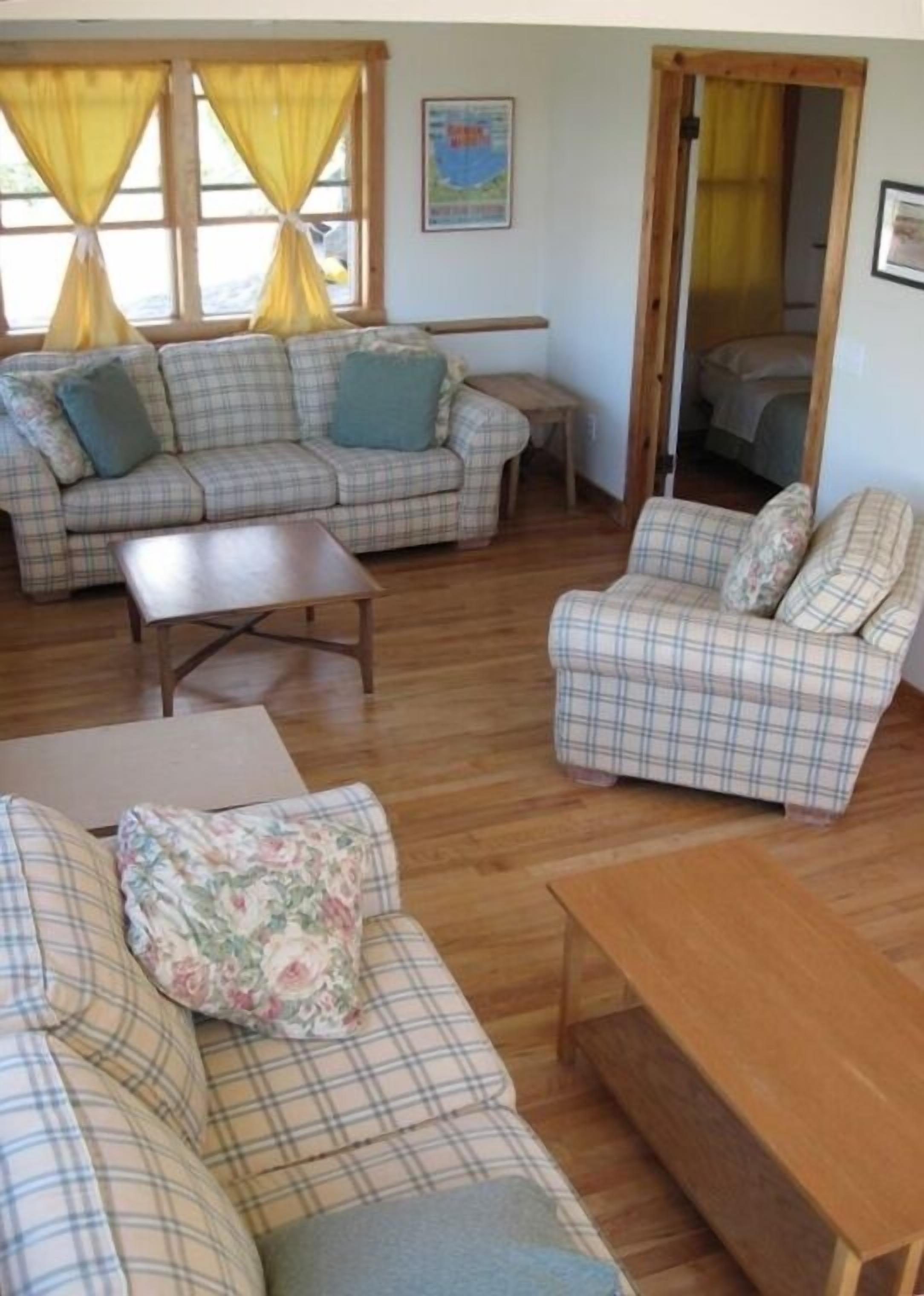 Indiana Dunes 2-Bedroom Beach Rental