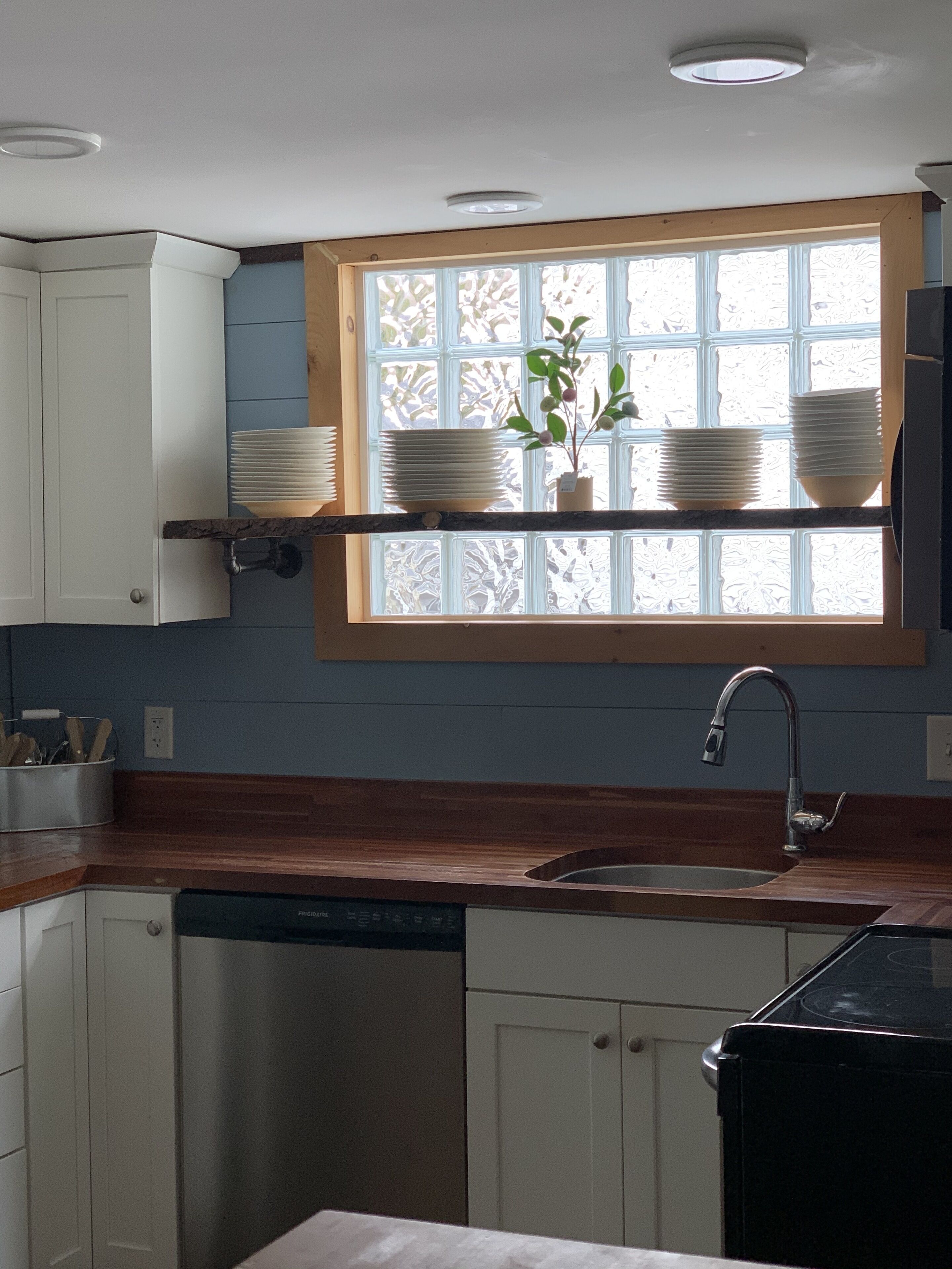 Stoney Beach Cottage on Conesus Lake - Sleeps 12