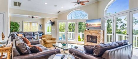 Smart TV, fireplace, DVD player