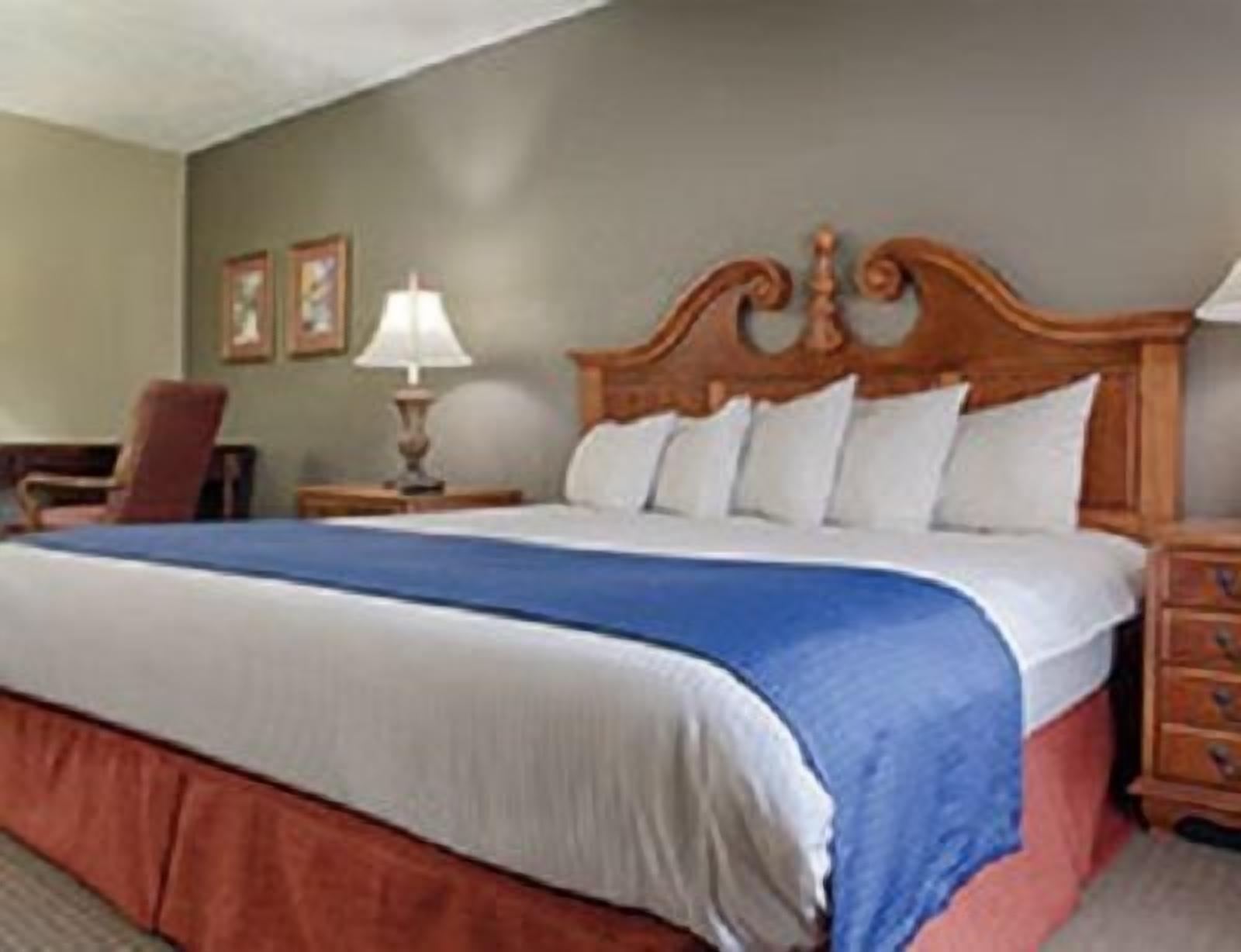 Family Fun in Colonial Williamsburg- Great Location!