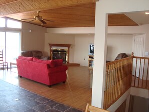 Smart TV, fireplace, DVD player - Huge Open Floor Plan! New Owner Of This Beautiful Hidden Gem as of February 2016 (Wolcott)