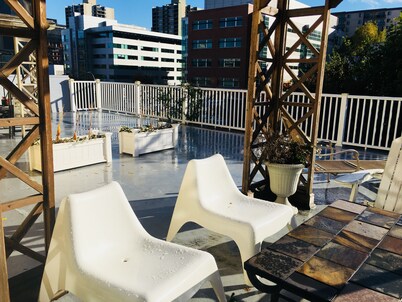  In the heart of Downtown Portland. Everything is a short walk away!