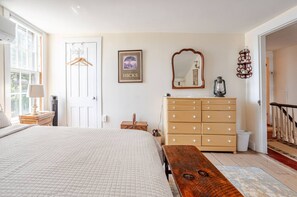 2 bedrooms, iron/ironing board, free WiFi, bed sheets - Charming 1845 Home in the Heart of Mystic – Walk to Everything! (Mystic)