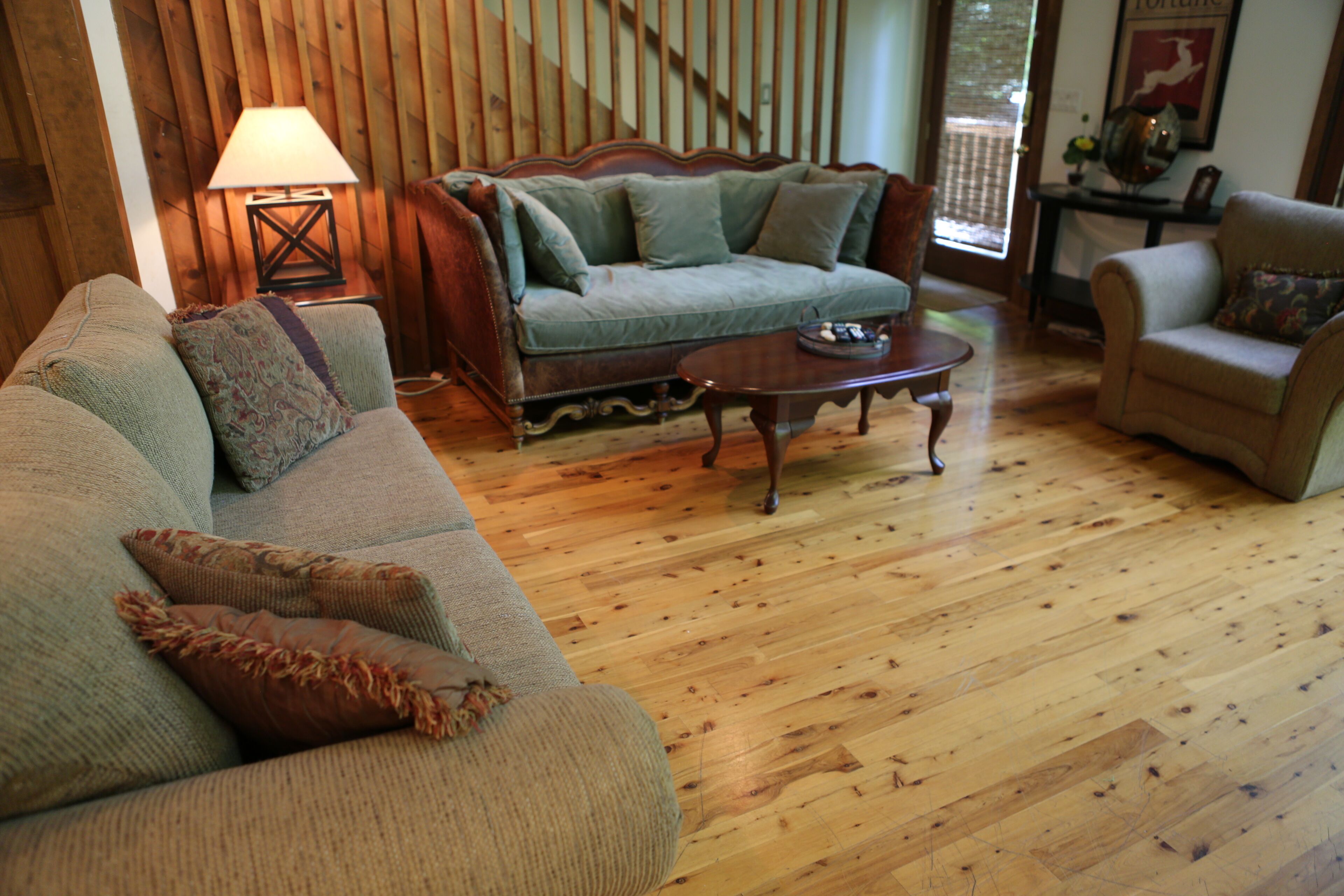 Charming Spacious Chalet Creek Side Corporate Renting in Marietta 