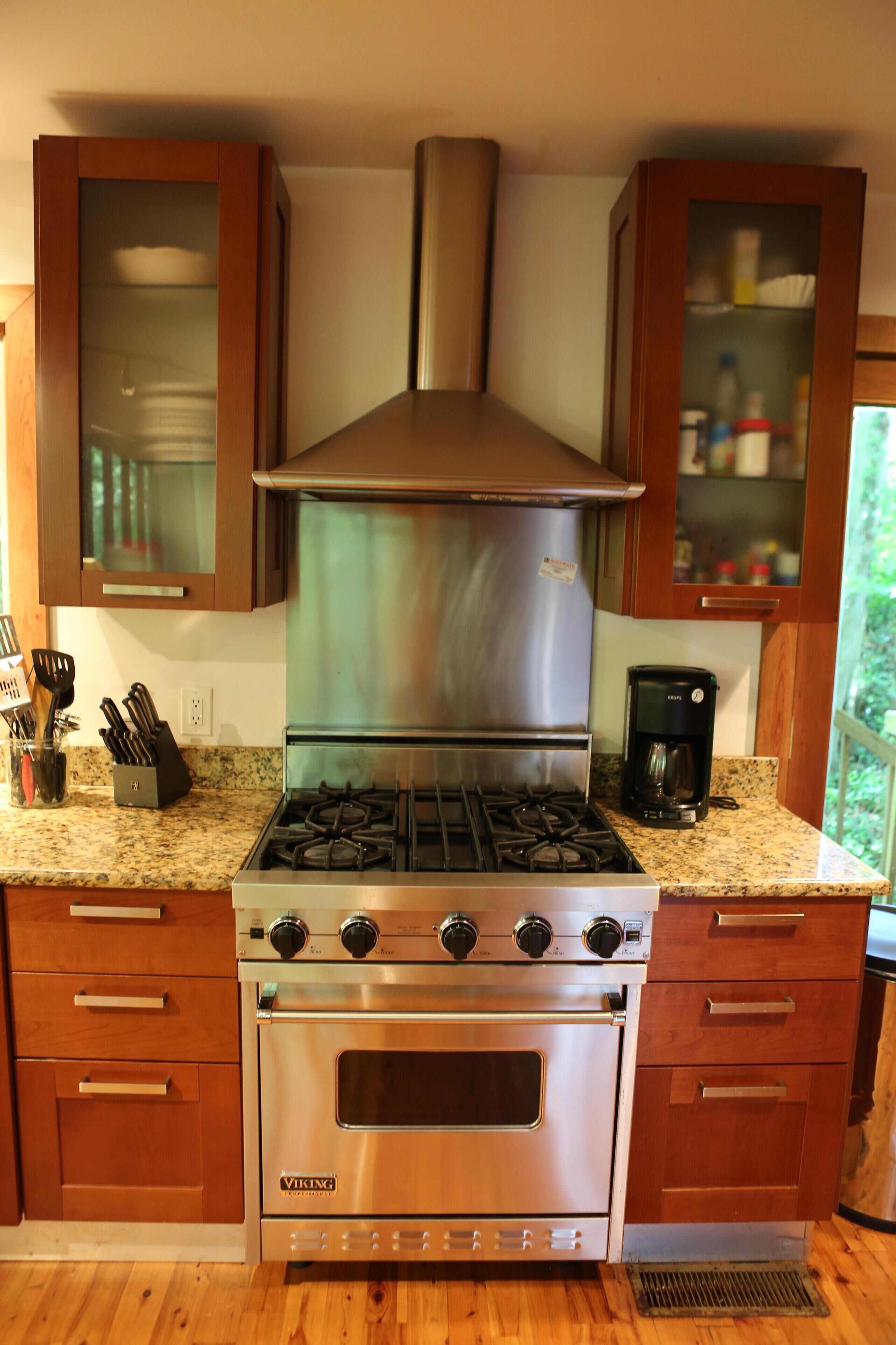 Charming Spacious Chalet Creek Side Corporate Renting in Marietta 