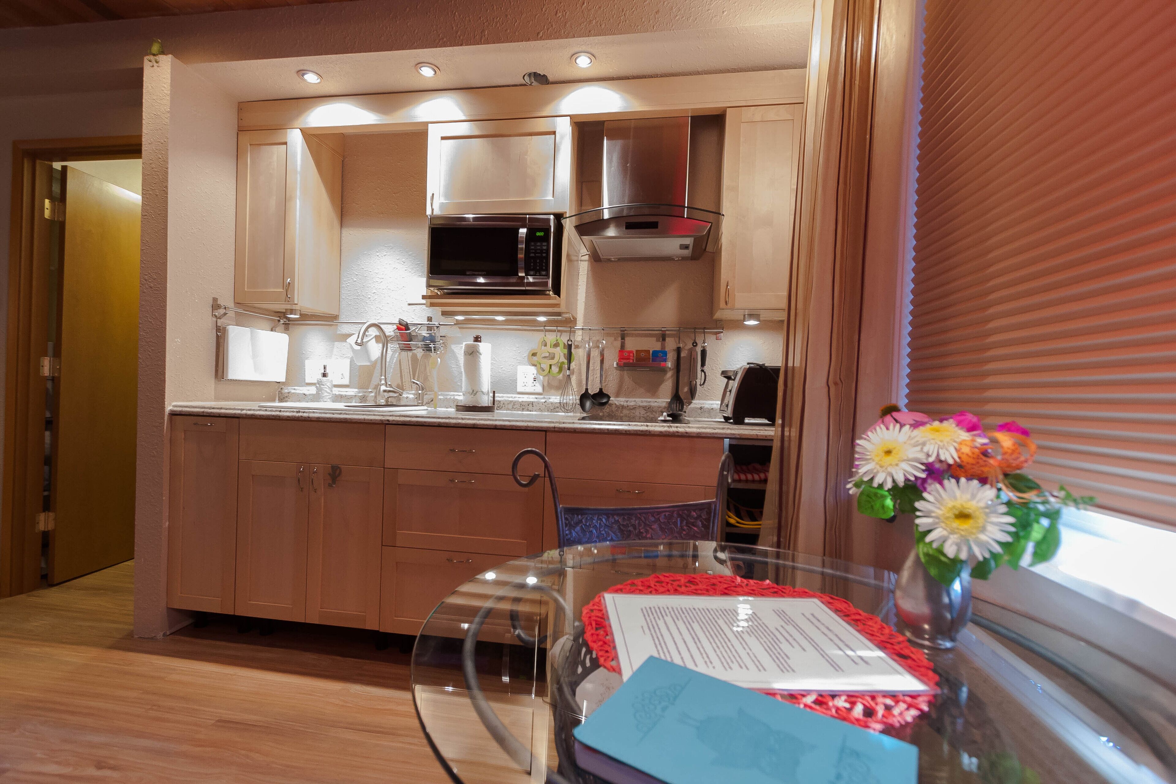 Owl Forest Studio, Romantic & Private with Hot Tub