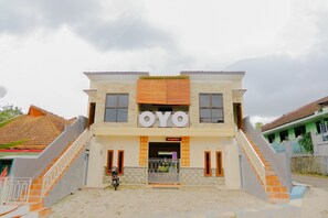 Exterior - Hotel O Queen Homestay (Batu)