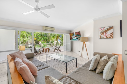 プールサイド アパートメント イン アラマンダ ビーチフロント リゾート 55