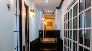 Unclassified image, 4 of 42, button - Florentino (Rayong)