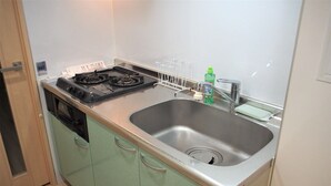Twin Room | Private kitchen - City Street Inn 706 PH275 (Osaka)