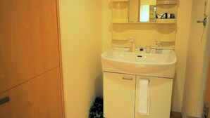 Twin Room | Private kitchen | Fridge, microwave - City Street Inn 708 PH109 (Osaka)