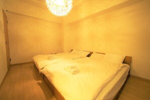 Habitación con 2 camas individuales | Wifi gratis y ropa de cama 