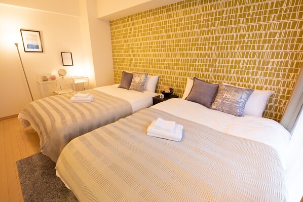 Twin Room | Free WiFi, bed sheets - City Street Inn 1008 PH271 (Osaka)