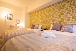 Twin Room | Free WiFi, bed sheets - City Street Inn 1008 PH271 (Osaka)