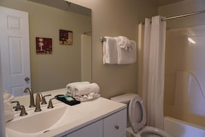 Condo, 3 Bedrooms | Bathroom