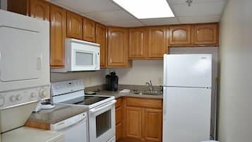 Kondominium, 2 kamar tidur | Dapur pribadi | Lemari es dan mesin pembuat kopi/teh