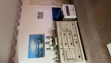 Condo, 3 Bedrooms | Interior