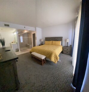 Condo, 3 Bedrooms