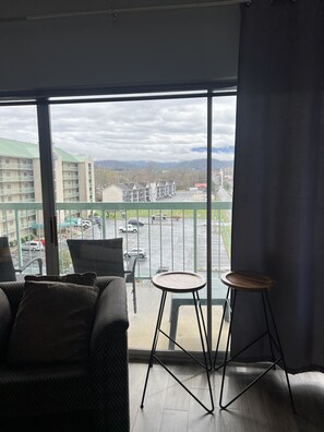 Condo, 3 Bedrooms | Interior