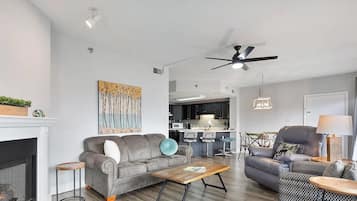 Condo, 3 Bedrooms | Living area | TV, fireplace