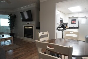 Condo, 2 habitaciones | Restaurantes