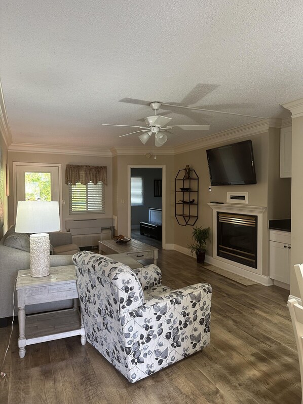 Living area - Smoky Mountains 304 2BD Condo with Private Balcony and Fireplace by RedAwning (Pigeon Forge)