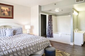 Condo, 3 Bedrooms