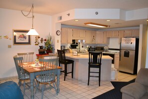 Apartment, 3 Schlafzimmer | Eigene Küche | Kühlschrank, Wasserkocher mit Kaffee-/Teezubehör
