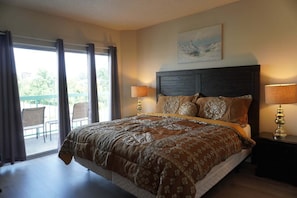 Condo, 3 Bedrooms
