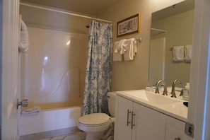 Condo, 3 Bedrooms | Bathroom