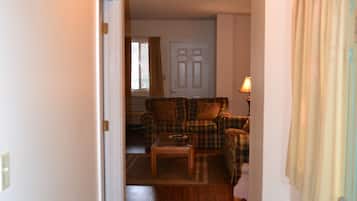 Condo, 2 Bedrooms | Interior