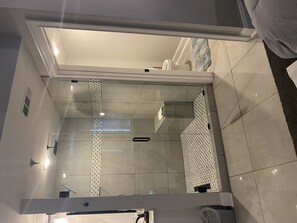 Bathroom - 111 3bd 3 Bedroom Condo by RedAwning (Pigeon Forge)