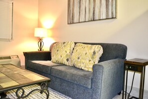 Condo, 1 Bedroom | Living area