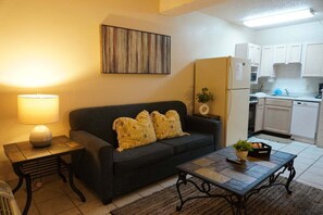 Condo, 1 Bedroom | Living area