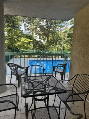 Condo, 2 Bedrooms | Outdoor dining