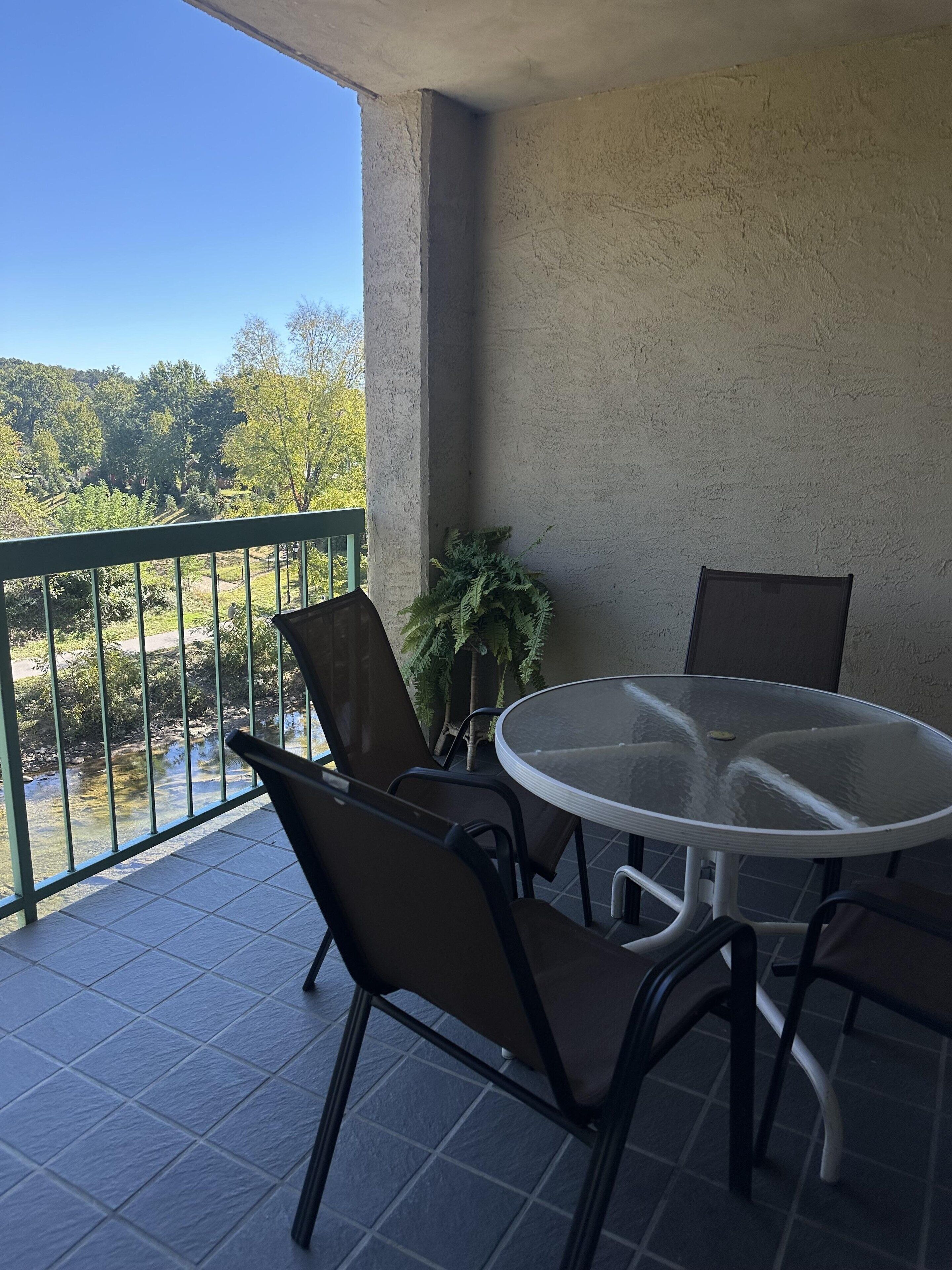 Condo, 1 Bedroom | Outdoor dining