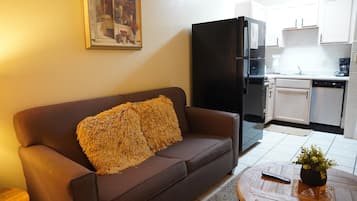 Condo, 1 Bedroom | Living area