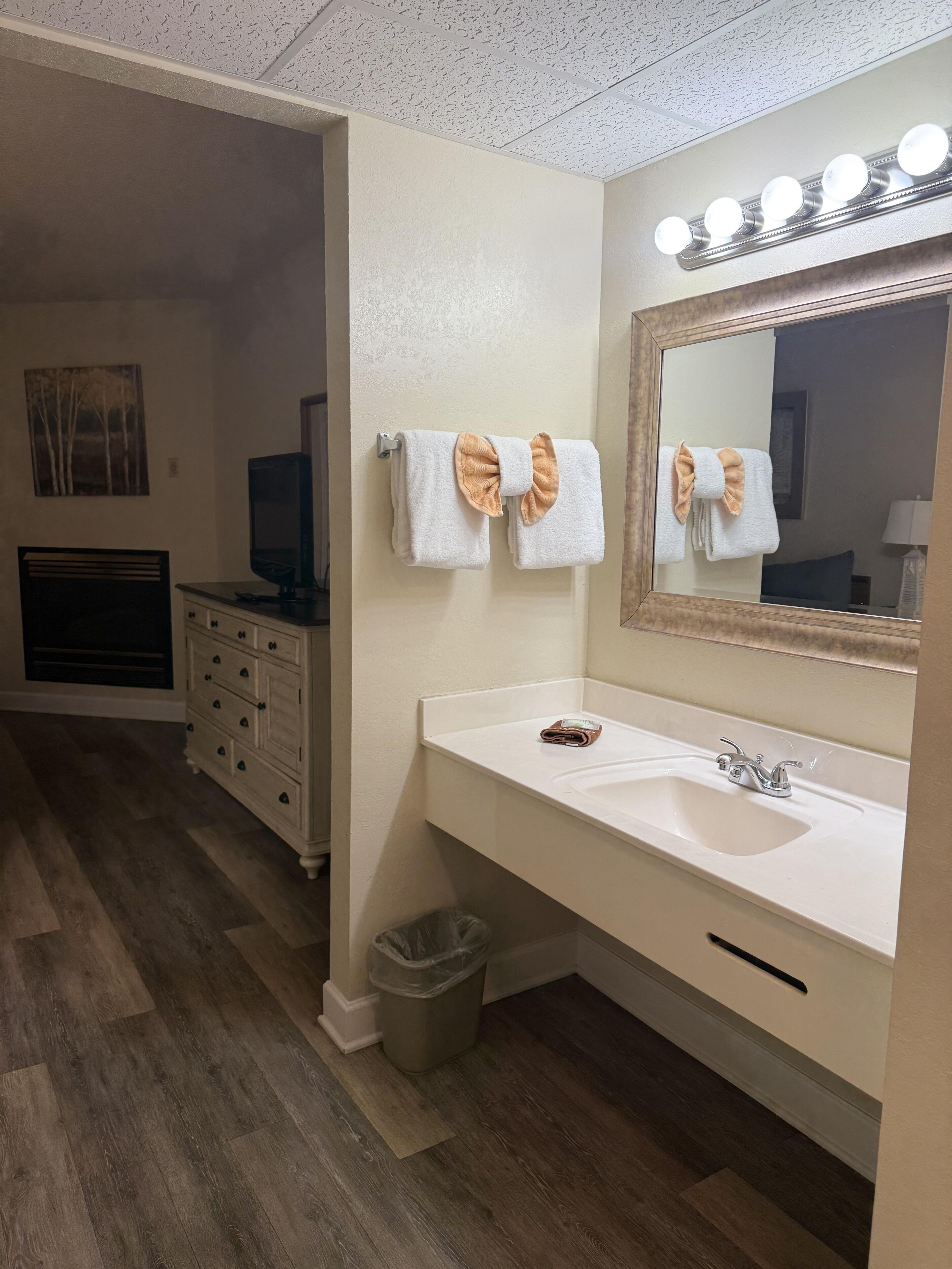 Condo, 1 Bedroom | Interior