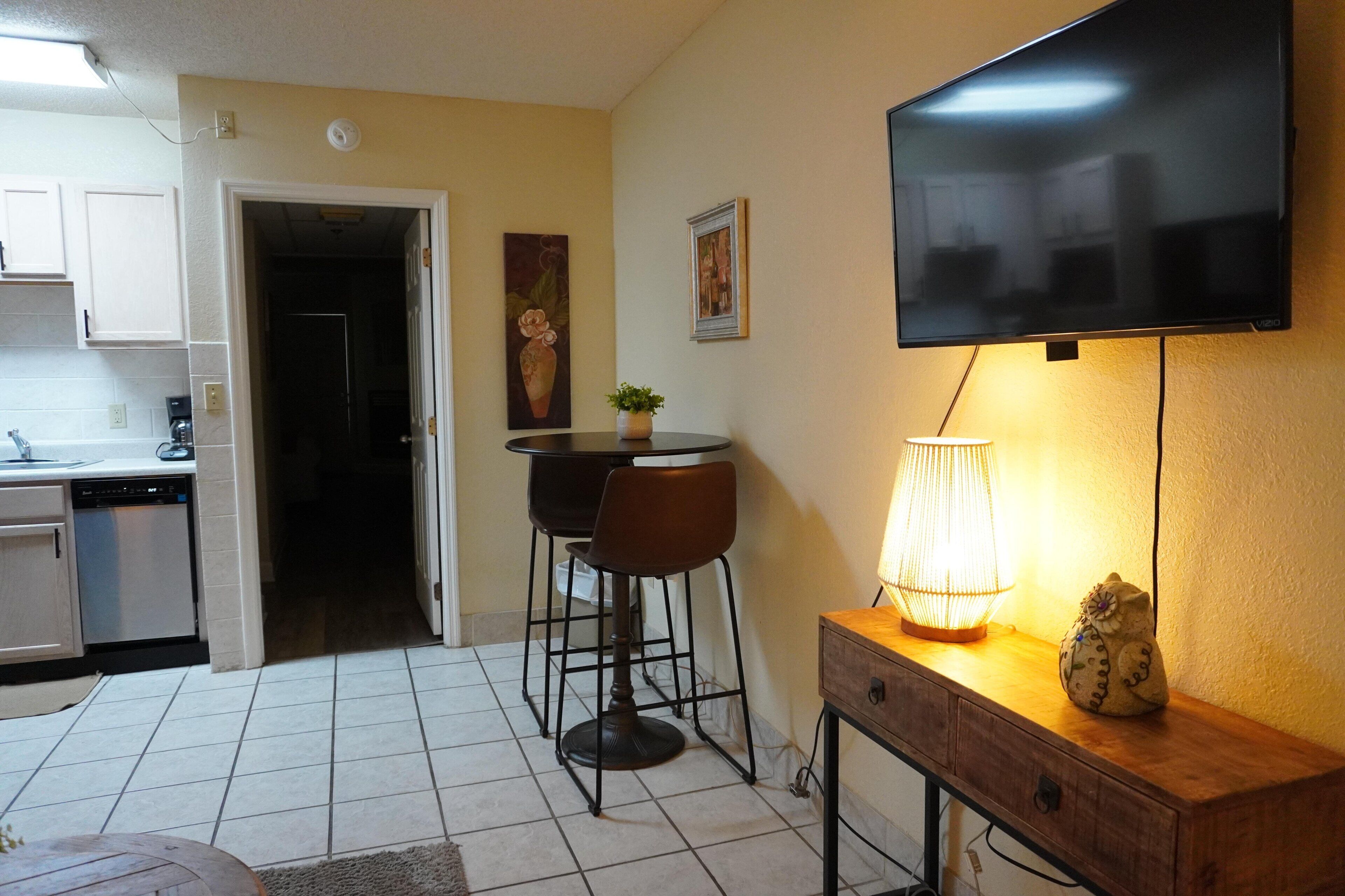 Condo, 1 Bedroom | Interior