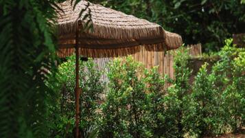 4-Bedroom House | 4 bedrooms, premium bedding, Select Comfort beds, blackout drapes