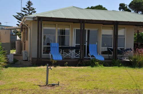 Ocean view Beach Front House Esplanade Portarlington Indented head