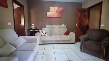 Smart TV, DVD player, stereo
