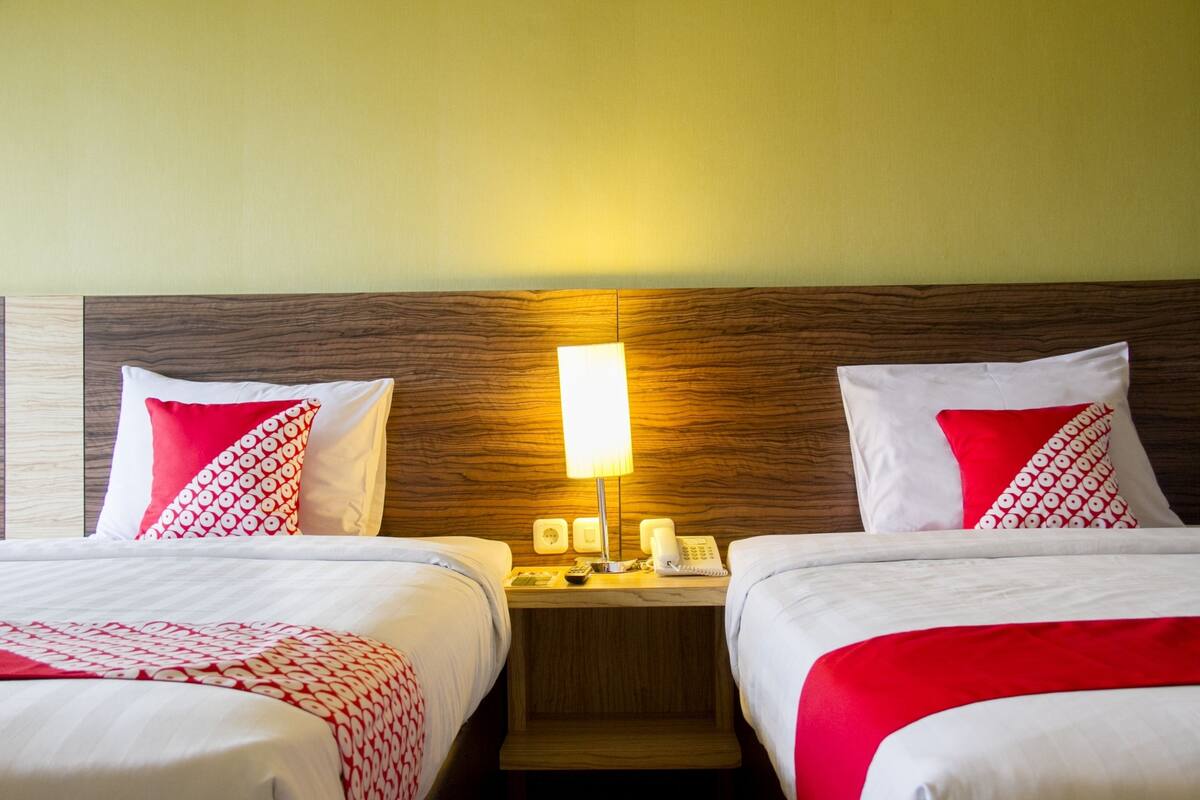 Standard Twin Room, 2 Single Beds, Non Smoking | Desk, free WiFi