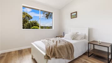 4 bedrooms, free WiFi, bed sheets