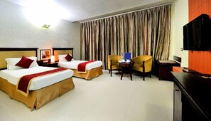 Club Room, 1 Double Bed, Non Smoking | Blackout drapes, iron/ironing board, free WiFi, bed sheets - HOTEL ONEPLACE (Hyderabad)